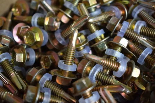 钻尾螺丝为何如此强劲 成型工艺的关键所在与螺丝线材的选择